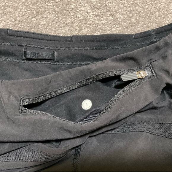 Lululemon Black Gait Keeper Short Size 4 - Picture 7 of 9
